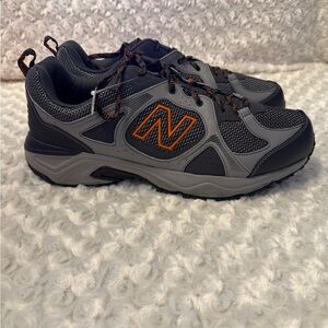 New Balance Men's Gray and Orange Athletic Trail Shoes